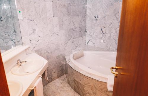 Knittelfeld Hotel | Paul's Hotel: Family-Friendly Stay with Kitchen Access