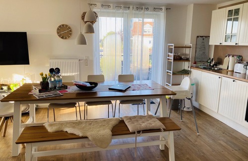 Postbauer-Heng Apartment | Pet-Friendly Paula 30: Guest Rated 9.8 with Pool & Breakfast