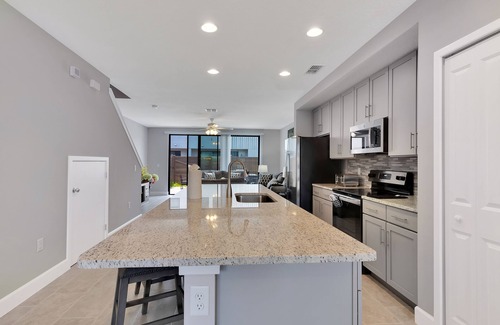 Kissimmee House | Paulus Paradise: Pet-Friendly Retreat with Pool & Kitchen
