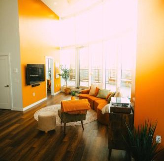 Downtown Halifax Apartment | Pause PH - Luxe Stay with Views - Free Parking