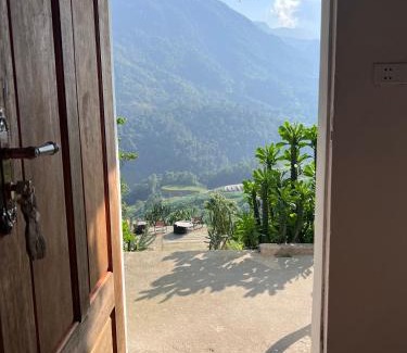 Sa Pa House | Pavi Home: Pet-Friendly Retreat with Ocean Views