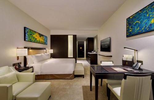 Bukit Bintang Hotel | Pavilion Hotel Kuala Lumpur: A 5-Star Oceanfront Retreat