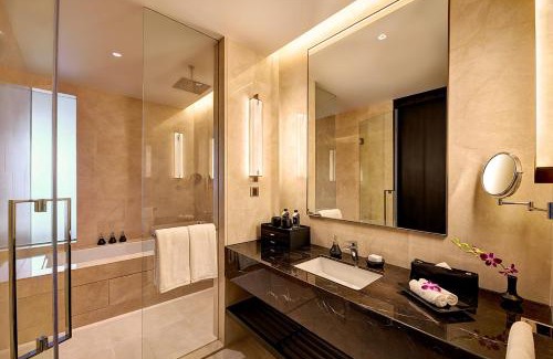 Bukit Bintang Hotel | Pavilion Hotel Kuala Lumpur: A 5-Star Oceanfront Retreat