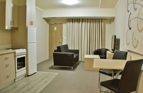Wagga Wagga Hotel | Discover Comfort at Mantra Pavilion: 4-Star Experience