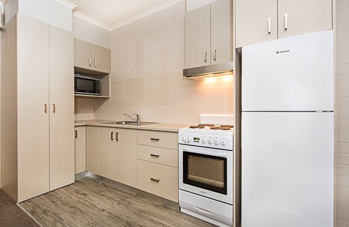 Wagga Wagga Hotel | Discover Comfort at Mantra Pavilion: 4-Star Experience