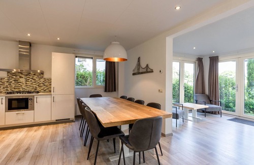 Langeberg House | Relaxing Pavilion l'etage Sauna 10 with Lake View & Spa