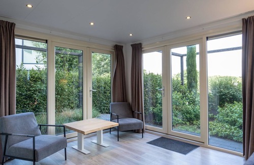 Langeberg House | Relaxing Pavilion l'etage Sauna 10 with Lake View & Spa