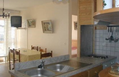 Lacanau-Ocean Cabin | Oceanfront Pavilion with Spa & Kitchen Amenities Await