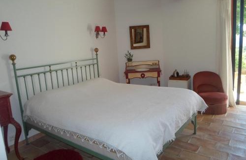Est Bed & Breakfast | Discover Pavillon de Beauregard: Oceanfront Family Retreat