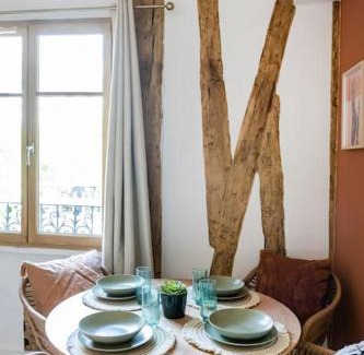 Arsenal Apartment | Discover Pavillon Eden: Guest Rated 9.1/10 Stay Today
