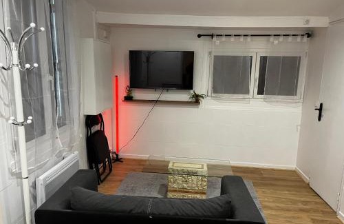 Bobigny Apartment | Relax at Pavillon: Jacuzzi, Barbecues, and Family Fun