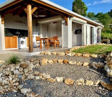Grand-Bourg House | Pavillon Kanowa