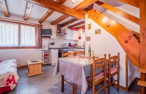 Kaysersberg-Vignoble Ski Chalet | Tranquil Cottage Retreat with Private Terrace Near Colmar