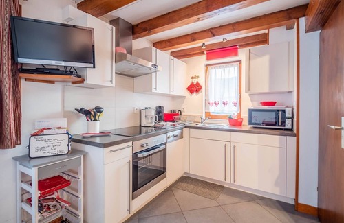 Kaysersberg-Vignoble Ski Chalet | Tranquil Cottage Retreat with Private Terrace Near Colmar