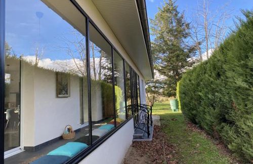 Brout-Vernet House | Exceptional Renovated Pavillon with Garden Near Broût-Vernet