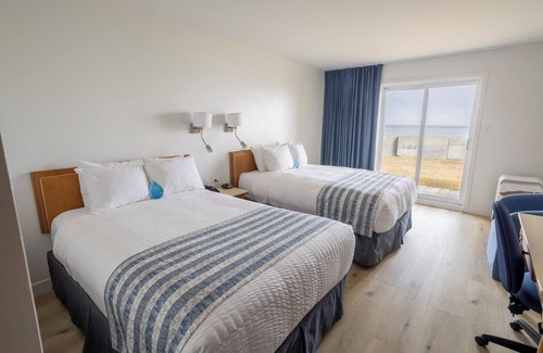 Matane Hotel | Relax at Pavillon sur Mer by Riôtel with Premier Amenities