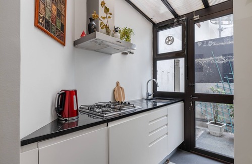 Parc-de-Montsouris House | Experience Paris Elegance at Paving the Way by Veeve