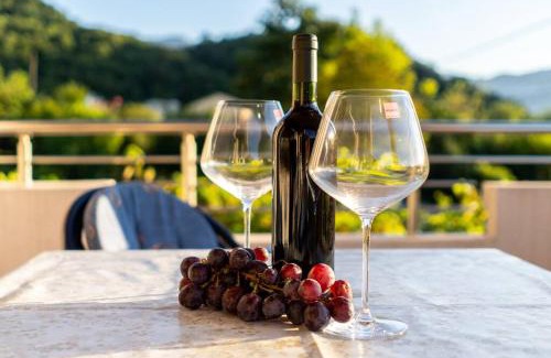 Virpazar House | Pet-Friendly Retreat at Pavle's Oasis - Rated 9.7/10