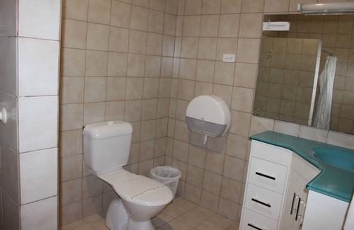 Pooraka Hotel | Comfortable Stay at Pavlos Motel with Family-Friendly Amenities
