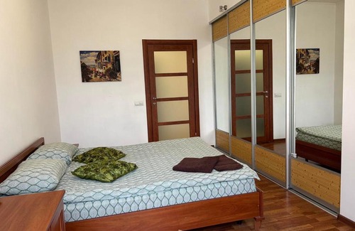 Petrovskoye Apartment | Discover Pavlovskaya Square: Family-Friendly Comfort Awaits