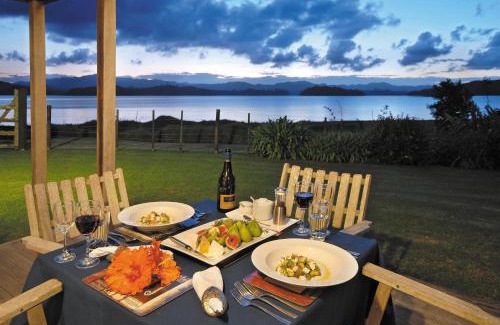 Whangaruru Cabin | Discover Pawhaoa Bay Villas: Oceanfront Bliss Awaits