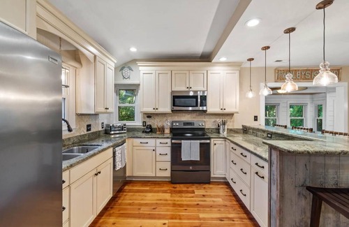 Pawleys Island House | Pawleys Island Retreat: 4 Bedroom Oceanfront Escape