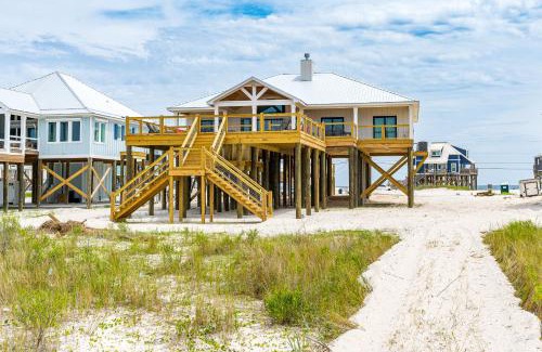 Dauphin Island House | Pawprints in the Sand: Pet-Friendly Oceanfront Getaway