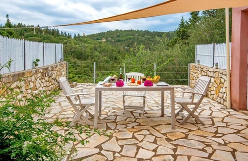 Ieromonachos House | Paxoi Sunny Serenity - Kirki's Studio with Hot Tub & Spa