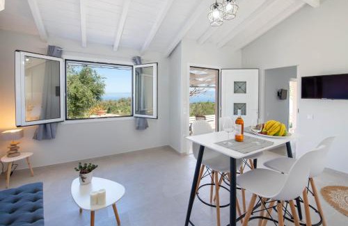 Kourteika Apartment | Cozy Paxos Couple House with Child-Friendly Amenities
