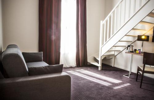 Ferrieres-en-Brie Hotel | Experience Paxton Paris MLV: Oceanfront Retreat with Spa