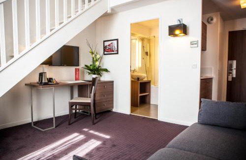 Ferrieres-en-Brie Hotel | Experience Paxton Paris MLV: Oceanfront Retreat with Spa