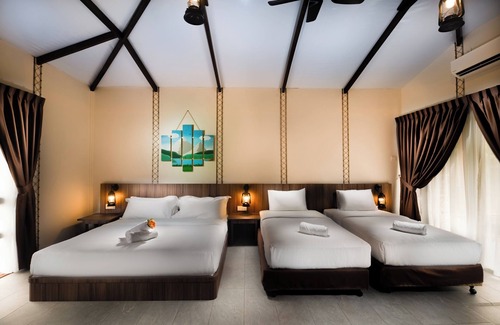 Tioman Island Resort | Relax at Paya Beach Spa & Dive Resort with Ocean Views