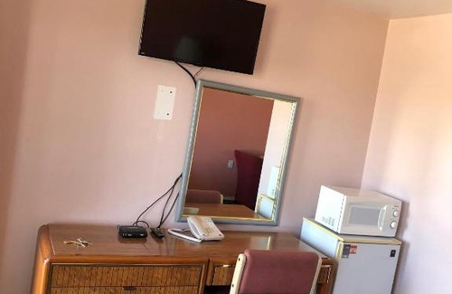 Payette Hotel | Budget-Friendly Stay at Payette Motel - Pet and Child Friendly