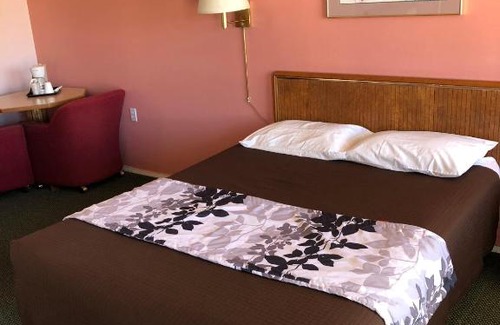 Payette Hotel | Budget-Friendly Stay at Payette Motel - Pet and Child Friendly