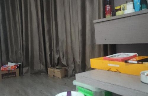 Palu Apartment | Budget-Friendly Stay with Pool and Hot Tub Amenities