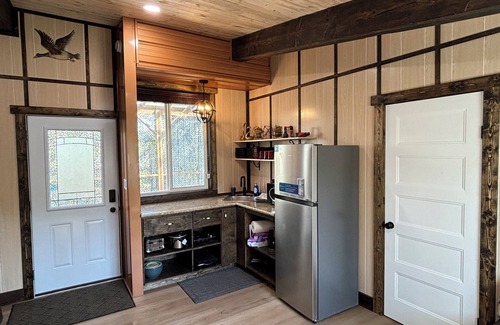 Mountain View Cabin | Discover Payne Lake Wilderness Huts - Ideal for Families