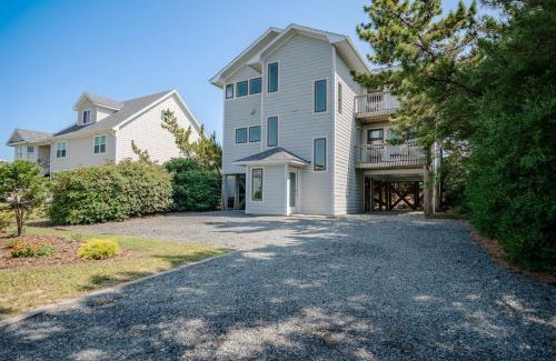 Caswell Beach House | Oceanfront Retreat at Payneless: Family-Friendly Getaway