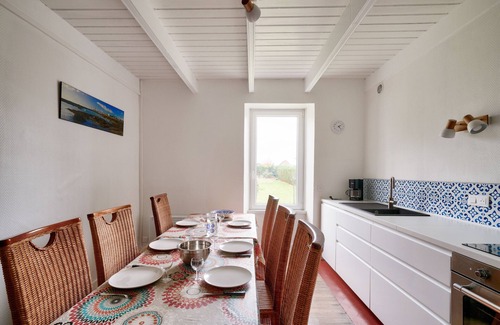 Treffiagat Ski Chalet | Discover Pays Bigouden - Inviting Stone House with Kitchen