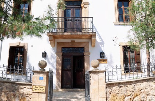 Korucam House | Comfortable Stay at Payt Tel Ruso with Great Amenities
