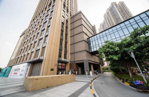 Pazhou Residential District Apartment | Comfortable Stay at Pazhou Laiste International ApartHotel