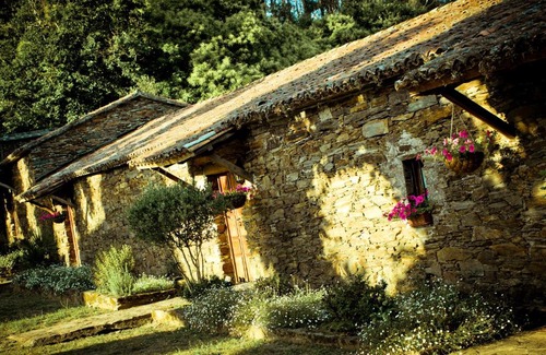 Andeade House | Discover Pazo de Andeade: Rated 9.4/10 & Family-Friendly