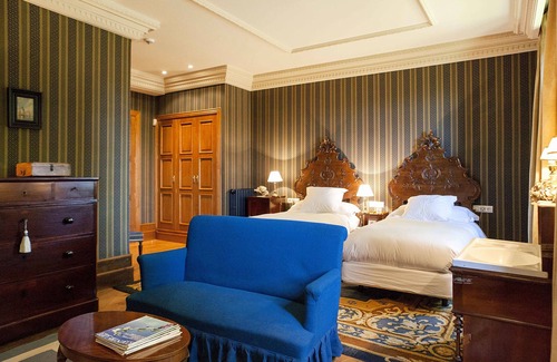 Arzua House | Premier Stay at Pazo De Brandeso & Country Club
