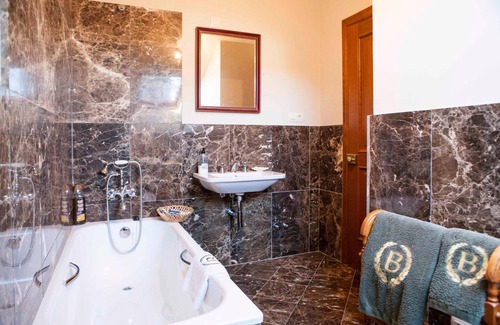 Arzua House | Premier Stay at Pazo De Brandeso & Country Club