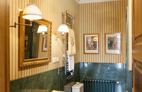 Arzua House | Premier Stay at Pazo De Brandeso & Country Club