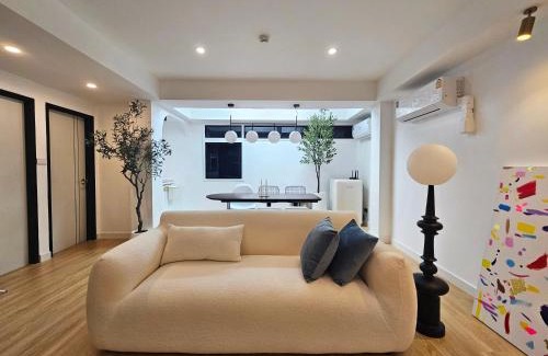 Silom Apartment | Convenient PB Home Near BTS Saladaeng & MRT Silom