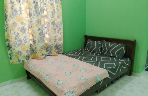 Keladong House | Budget-Friendly Family Stay at PCB Purple Guest House