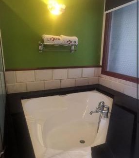 Kampung Mambau Apartment | Family-Friendly 5-Star Lexis Water Chalet Getaway