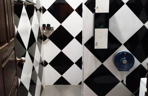Muang Ngoi Neua House | Cozy PDV Guesthouse with Hot Tub and Family-Friendly Perks