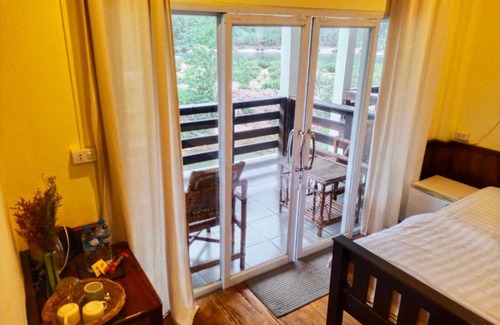 Muang Ngoi Neua House | Cozy PDV Guesthouse with Hot Tub and Family-Friendly Perks