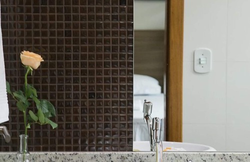 Pecanha Hotel | Budget-Friendly Peçanha Grande Hotel with Breakfast & Accessibility